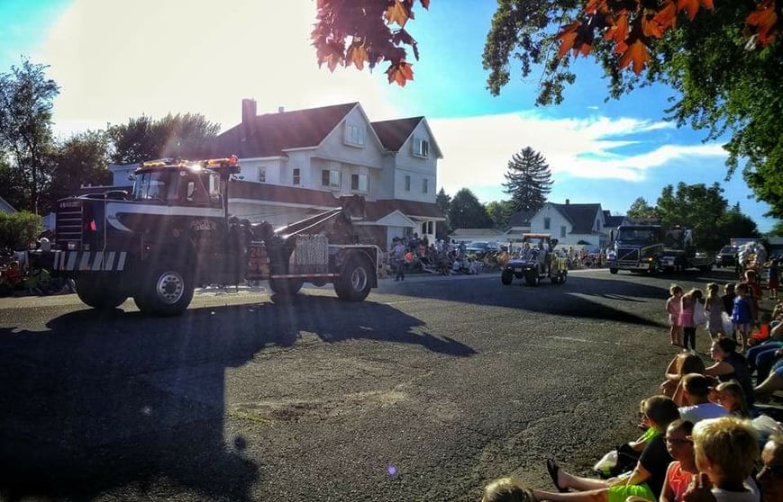 andys-towing-parade-trucks.jpg